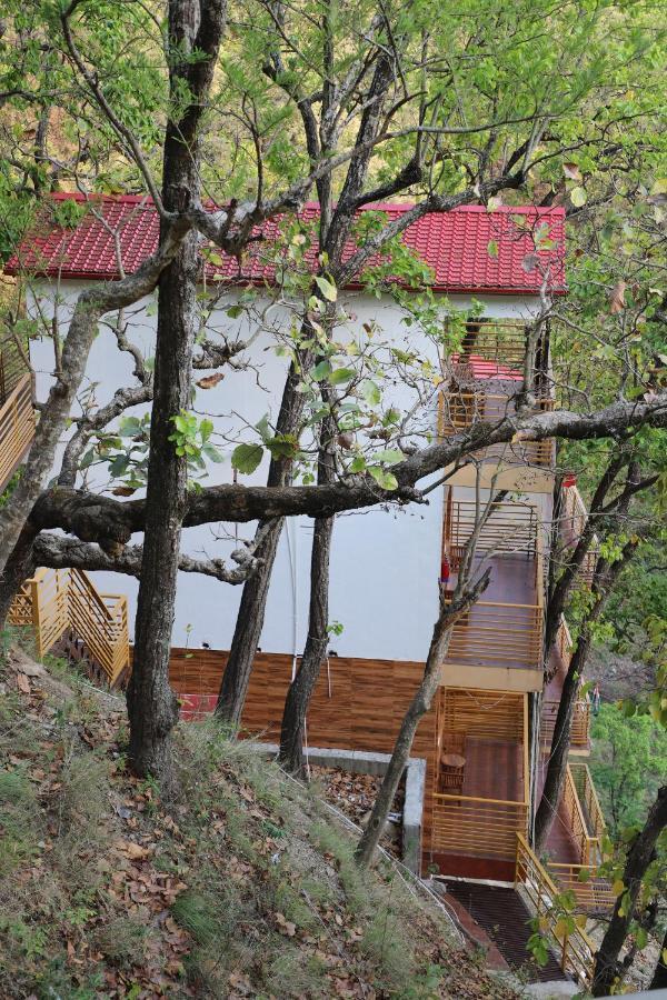 Suryoday Resort Lansdowne Luaran gambar